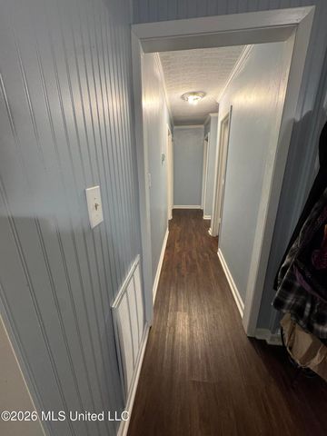 1309 Canterbury, Jackson, MS 39212