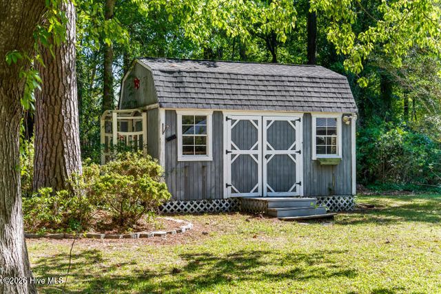 519 Country Club Drive W, Arapahoe, NC 28510