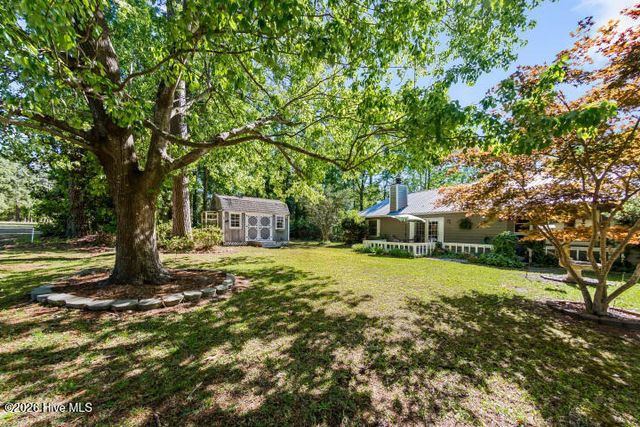 519 Country Club Drive W, Arapahoe, NC 28510