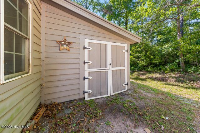 519 Country Club Drive W, Arapahoe, NC 28510