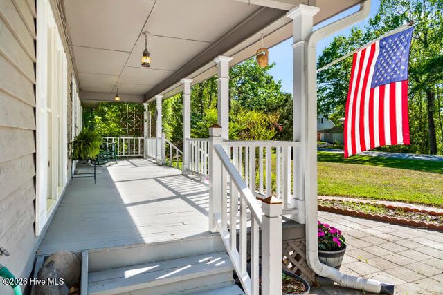 519 Country Club Drive W, Arapahoe, NC 28510