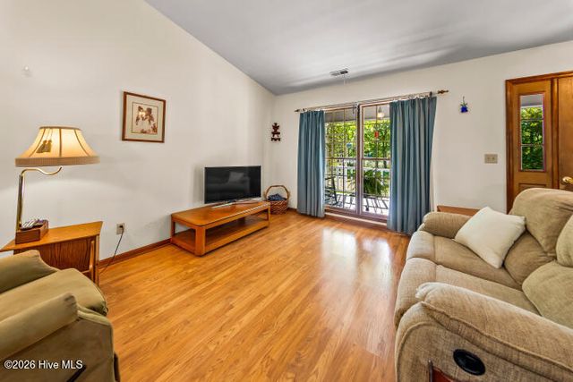 519 Country Club Drive W, Arapahoe, NC 28510