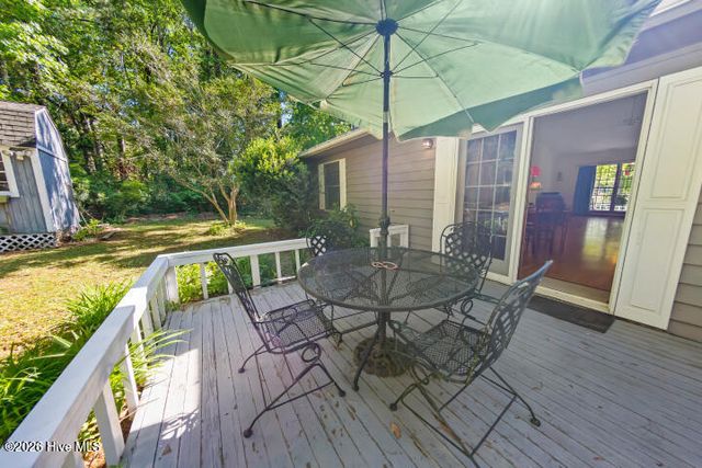 519 Country Club Drive W, Arapahoe, NC 28510