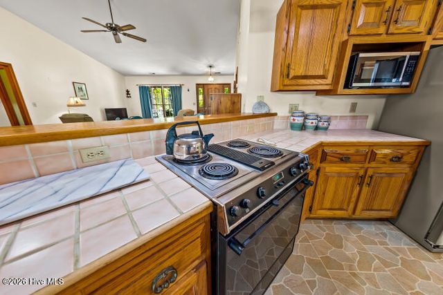 519 Country Club Drive W, Arapahoe, NC 28510