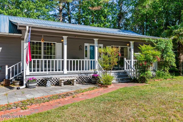 519 Country Club Drive W, Arapahoe, NC 28510