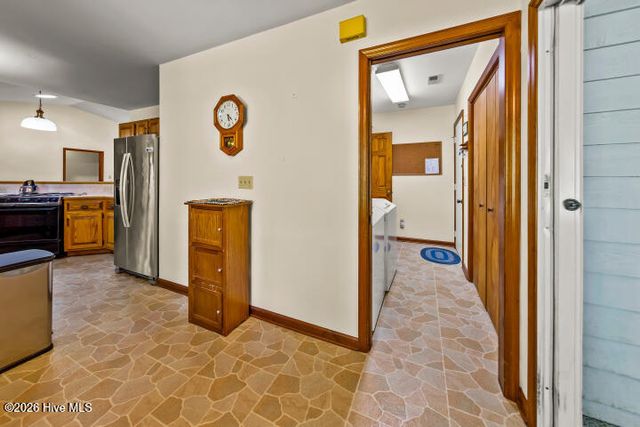 519 Country Club Drive W, Arapahoe, NC 28510