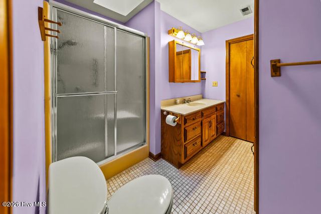 519 Country Club Drive W, Arapahoe, NC 28510