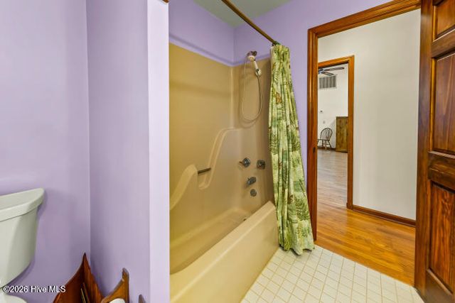 519 Country Club Drive W, Arapahoe, NC 28510