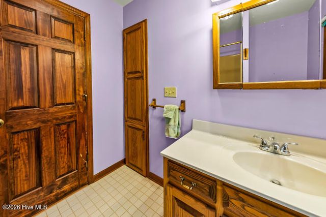 519 Country Club Drive W, Arapahoe, NC 28510