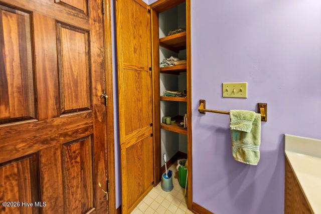 519 Country Club Drive W, Arapahoe, NC 28510