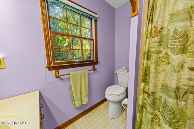 519 Country Club Drive W, Arapahoe, NC 28510