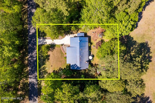 519 Country Club Drive W, Arapahoe, NC 28510