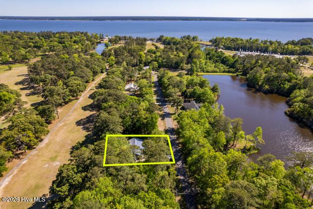 519 Country Club Drive W, Arapahoe, NC 28510