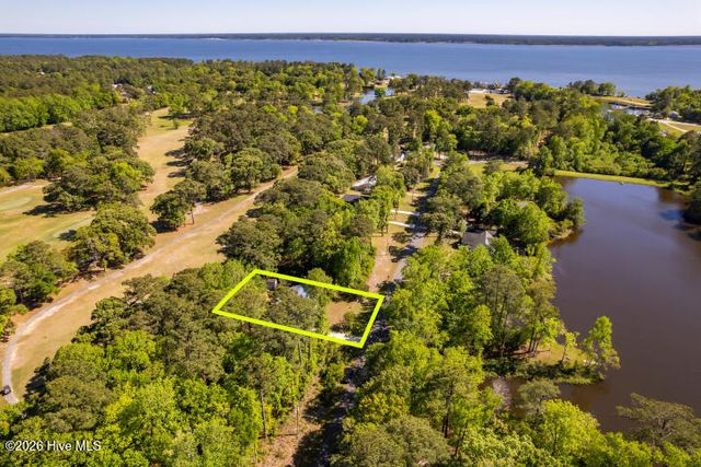 519 Country Club Drive W, Arapahoe, NC 28510