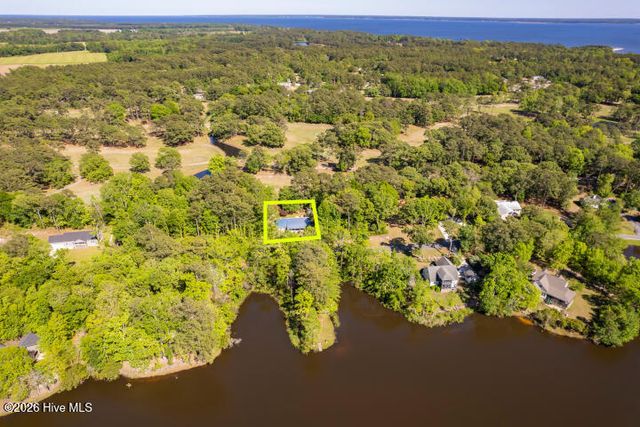 519 Country Club Drive W, Arapahoe, NC 28510