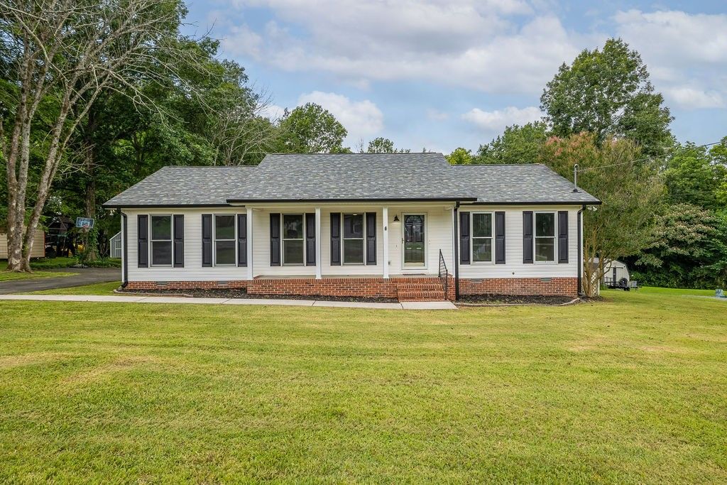 1508 Raby Ave, Shelbyville, TN 37160