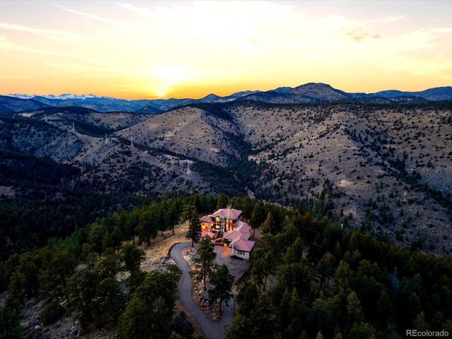 290 Skyhill Dr, Evergreen, CO 80439