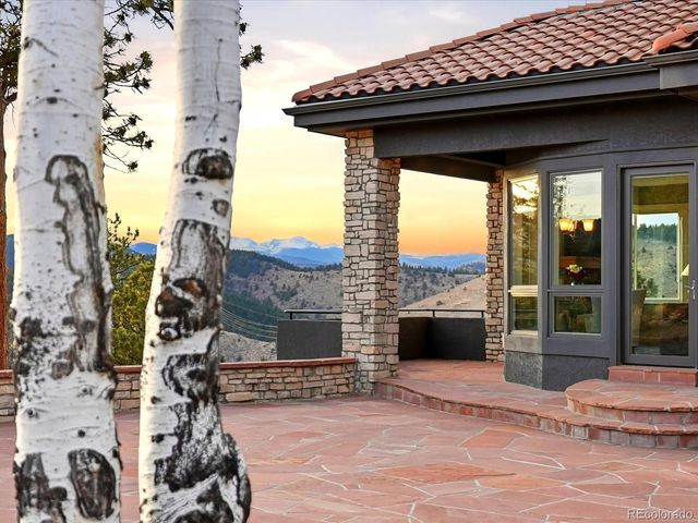 290 Skyhill Dr, Evergreen, CO 80439