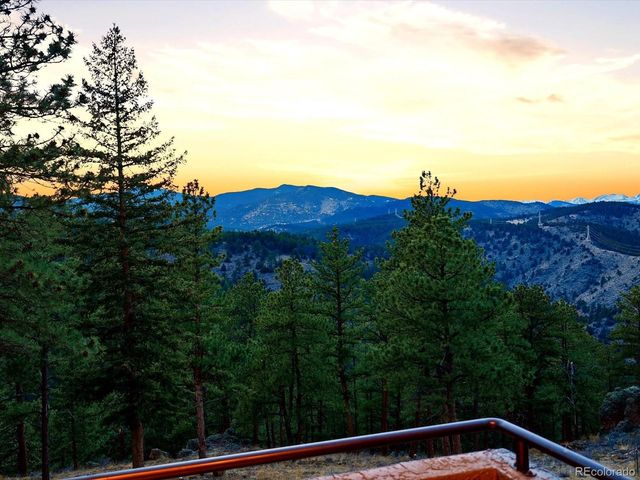 290 Skyhill Dr, Evergreen, CO 80439