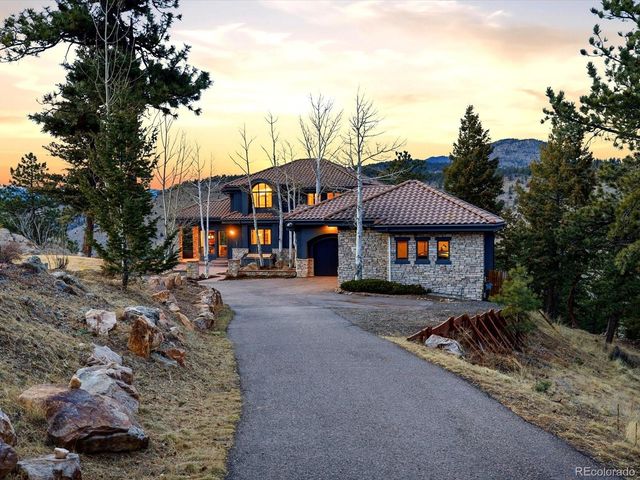 290 Skyhill Dr, Evergreen, CO 80439