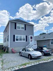 11 Moreland Ave Sept-May winter, Hull, MA 02045