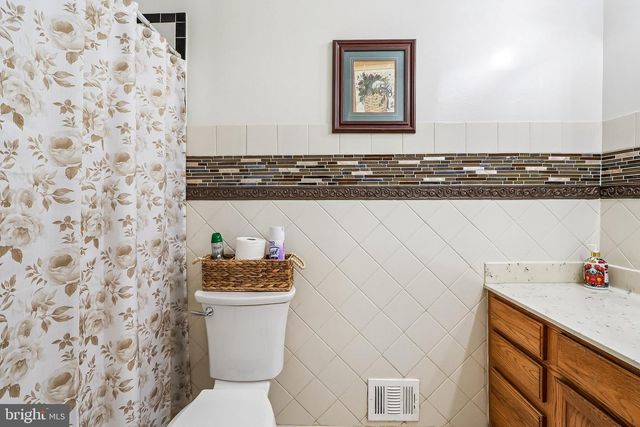 5631 ELLERBIE ST, Lanham, MD 20706