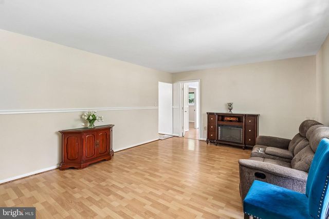 5631 ELLERBIE ST, Lanham, MD 20706