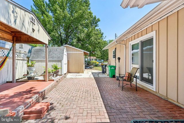 5631 ELLERBIE ST, Lanham, MD 20706