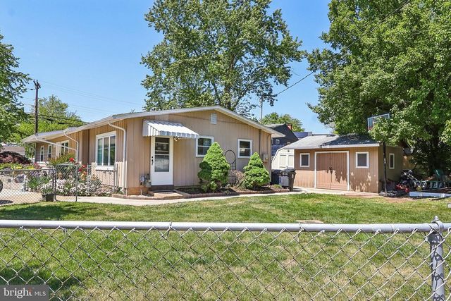 5631 ELLERBIE ST, Lanham, MD 20706