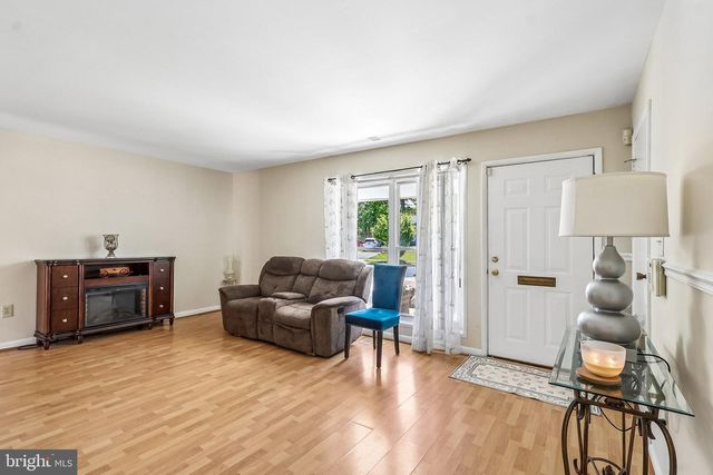 5631 ELLERBIE ST, Lanham, MD 20706