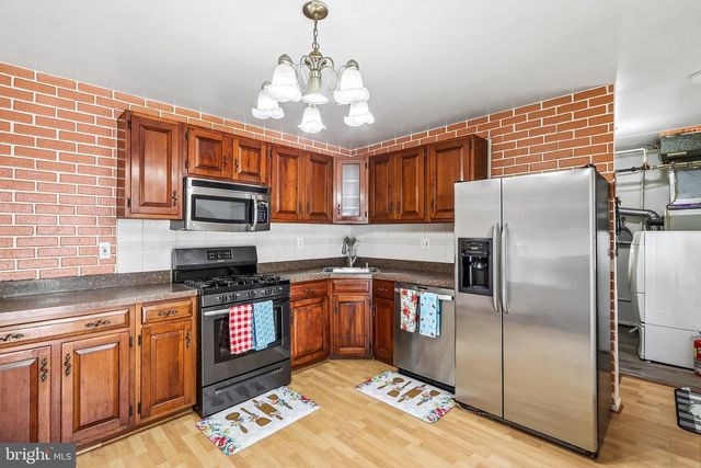 5631 ELLERBIE ST, Lanham, MD 20706
