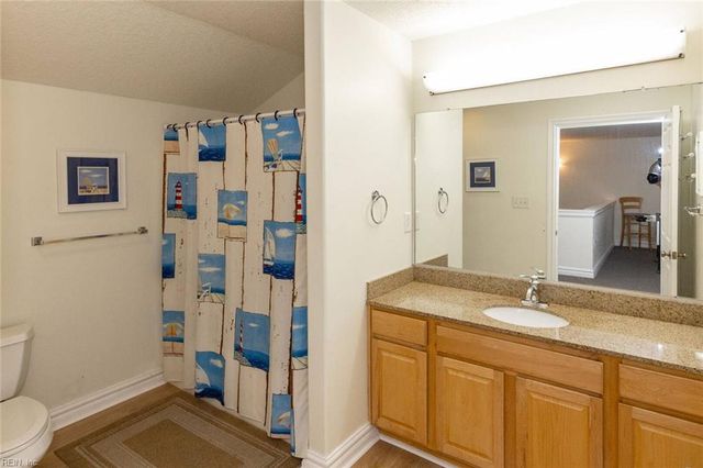 204 Sandbridge Rd Unit 402, Virginia Beach, VA 23456