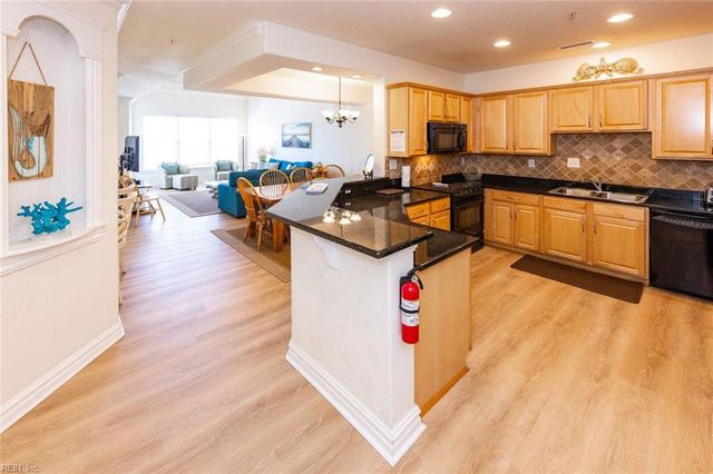 204 Sandbridge Rd Unit 402, Virginia Beach, VA 23456