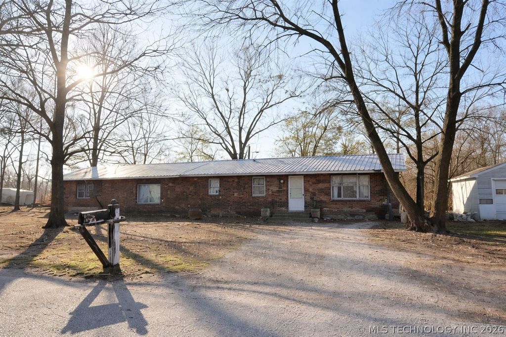 2109 S Johnstone Avenue, Bartlesville, OK 74003