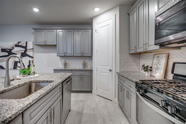 3636 Fuchsia Drive, Carrollton, TX 75007