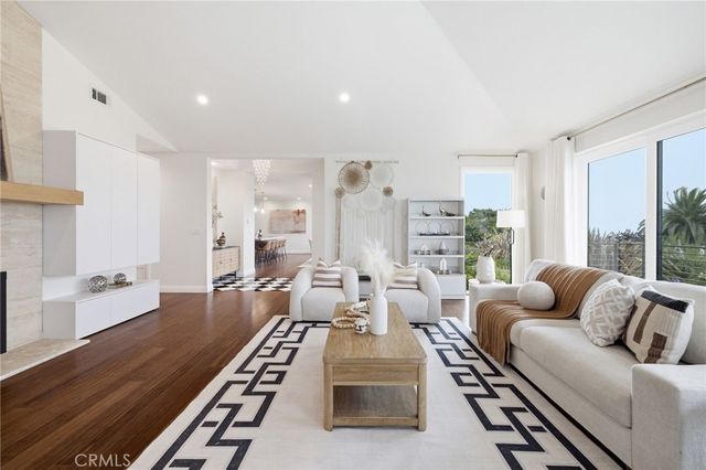 900 Via Nogales, Palos Verdes Estates, CA 90274