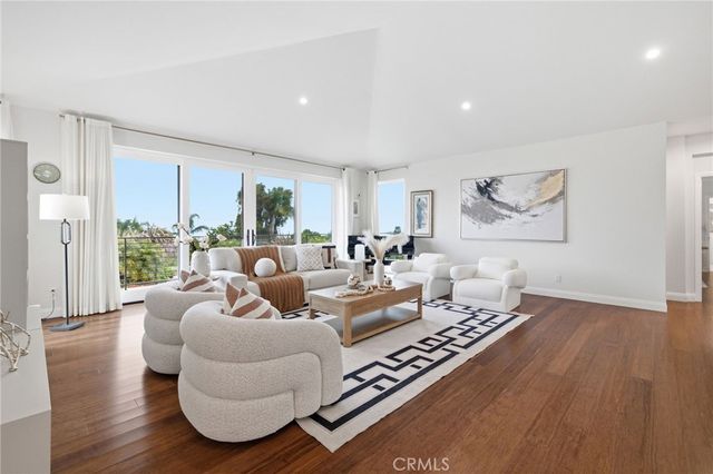 900 Via Nogales, Palos Verdes Estates, CA 90274