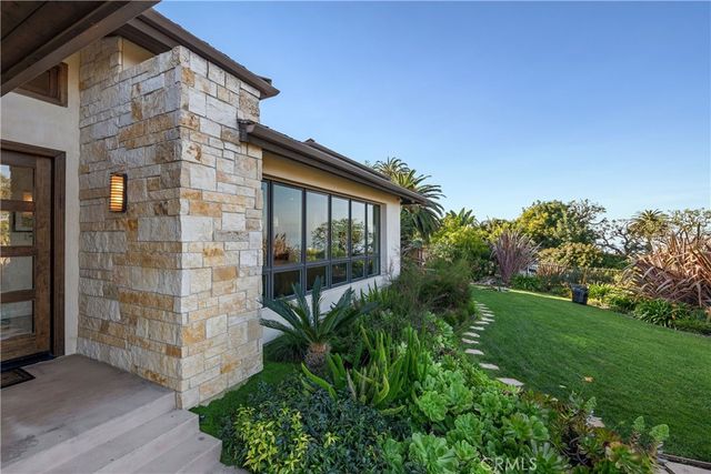 900 Via Nogales, Palos Verdes Estates, CA 90274