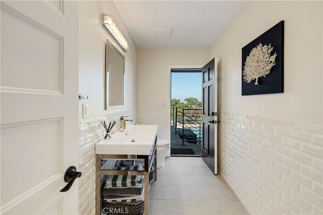 900 Via Nogales, Palos Verdes Estates, CA 90274