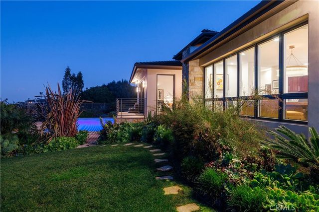 900 Via Nogales, Palos Verdes Estates, CA 90274