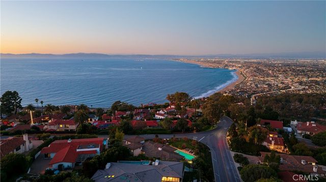 900 Via Nogales, Palos Verdes Estates, CA 90274