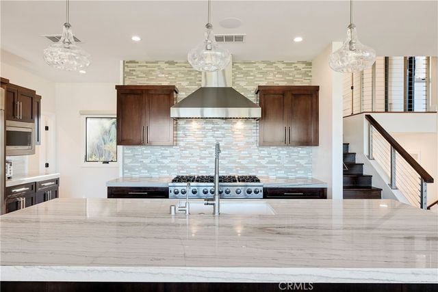 900 Via Nogales, Palos Verdes Estates, CA 90274
