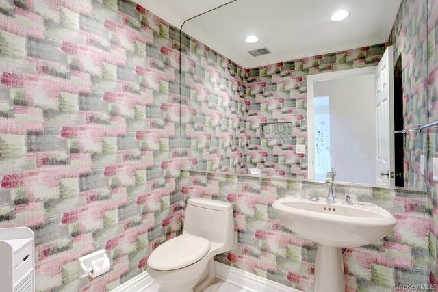 44 Washington Circle, New City, NY 10956