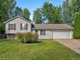 5930 Forestal Drive, Waterford, MI 48327