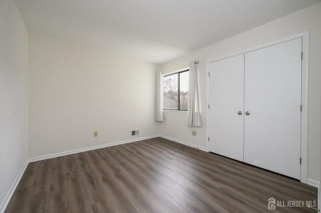 1002 Spruce Hills Drive, Glen Gardner, NJ 08826