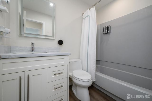 1002 Spruce Hills Drive, Glen Gardner, NJ 08826