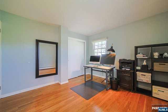 412 Eric Lane, Northvale, NJ 07647