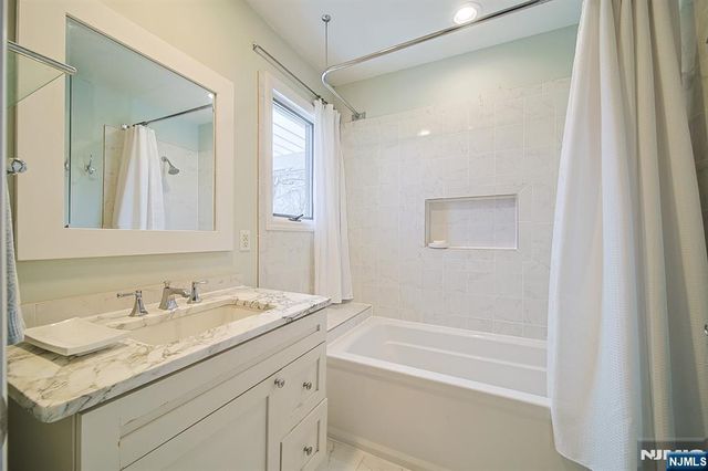 412 Eric Lane, Northvale, NJ 07647