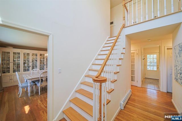 412 Eric Lane, Northvale, NJ 07647