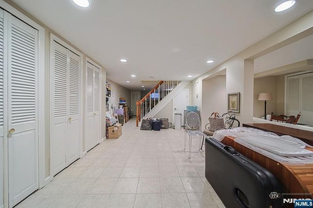 412 Eric Lane, Northvale, NJ 07647